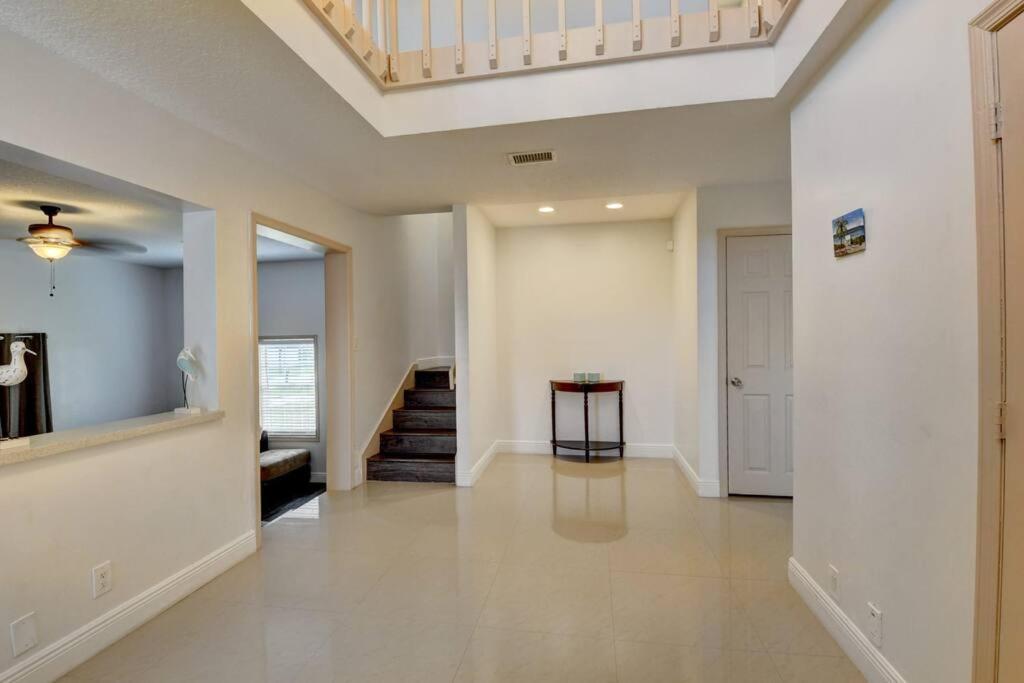 5 Bedroom Mansion With Pool And Non-Heated Jacuzzi Games In บอยน์ทันบีช ภายนอก รูปภาพ